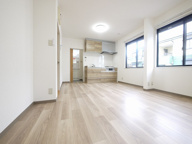 グランドゥールＢの居間・リビング