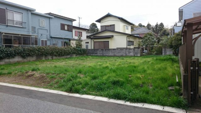 【外観】 | 千葉市若葉区小倉台1丁目 | 駅から徒歩４分。道路との高低差がなく、閑静な住宅地です。