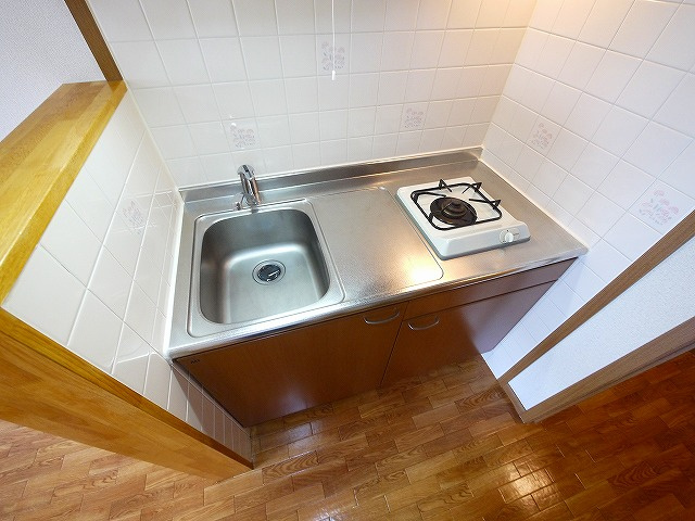 ブランドール佐保川のキッチン|お料理しやすいキッチンです