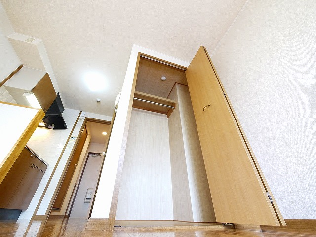 ブランドール佐保川の収納|ちょっとした収納スペースも充実しています