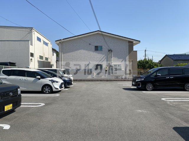 ブリーズガーデンの駐車場|ブリーズガーデン（柏原駅・堅下駅）