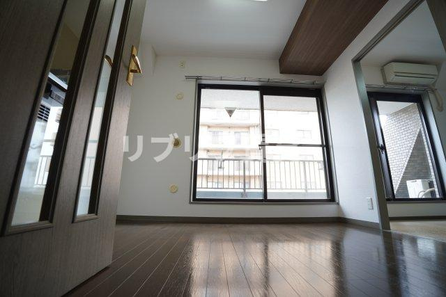 ライオンズマンション千葉県庁前の居間・リビング