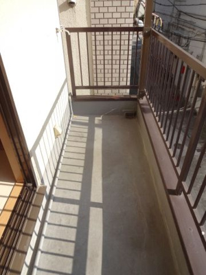 【その他共用部分】 | 吉川ハイツ | 吉川ハイツ　ベランダは南向きで日当たり良好です！