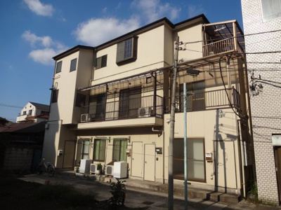 【外観】 | 吉川ハイツ | 吉川ハイツ　入谷駅から徒歩３分・鶯谷駅から徒歩７分の好立地！コンビニなども近くにあり、買い物も便利です！金杉通りから１本中に入った静かな環境です！２階建てのアパート。全戸南向きです！