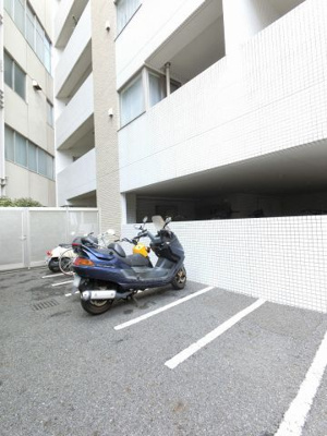 【その他共用部分】 | プラーティノ蒲田ウイングフロント | バイク置場