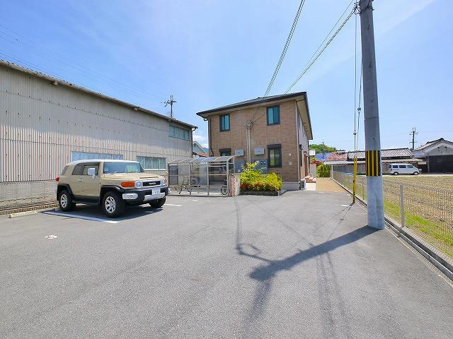 グラシューズ（橋本）の駐車場|駐車場に車を止められます