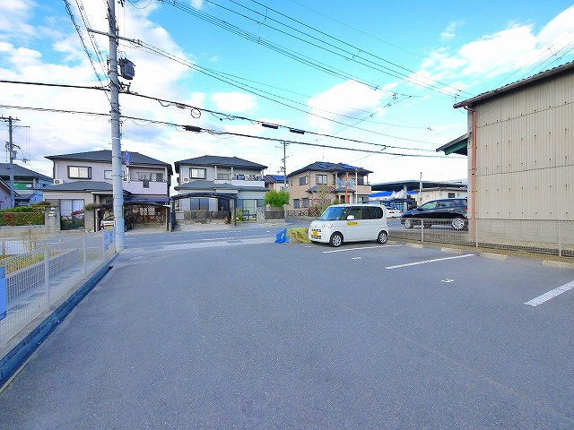 グラシューズ（橋本）の駐車場|駐車場完備です