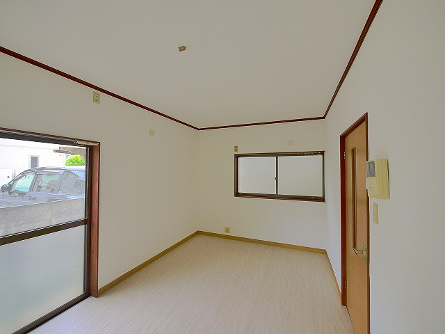 大西一戸建の居間・リビング