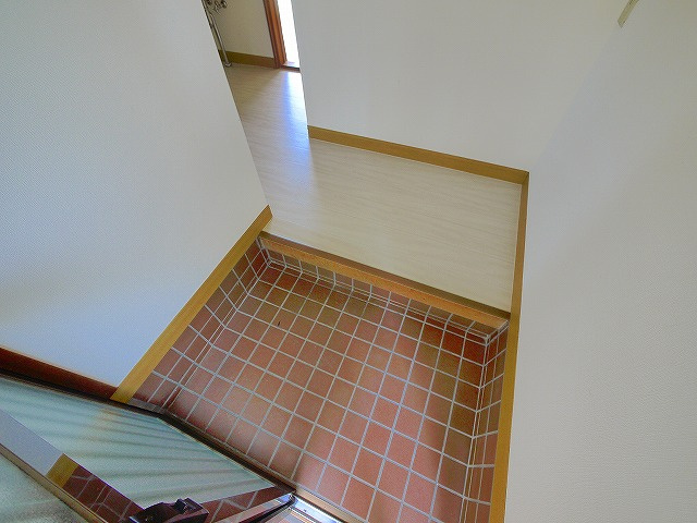 大西一戸建の玄関