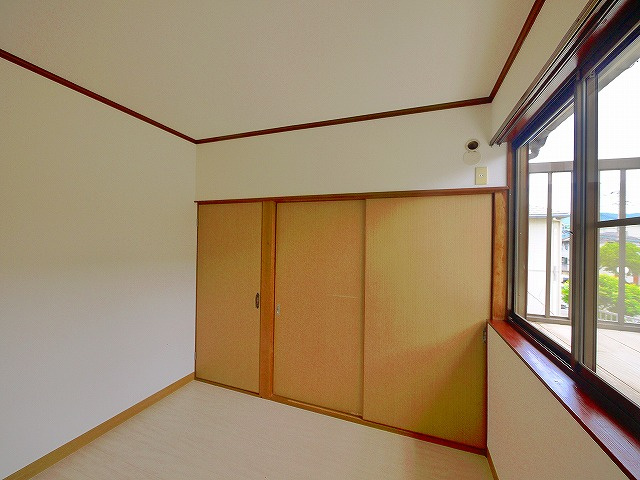 大西一戸建の洋室