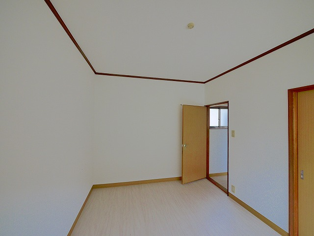 大西一戸建の洋室