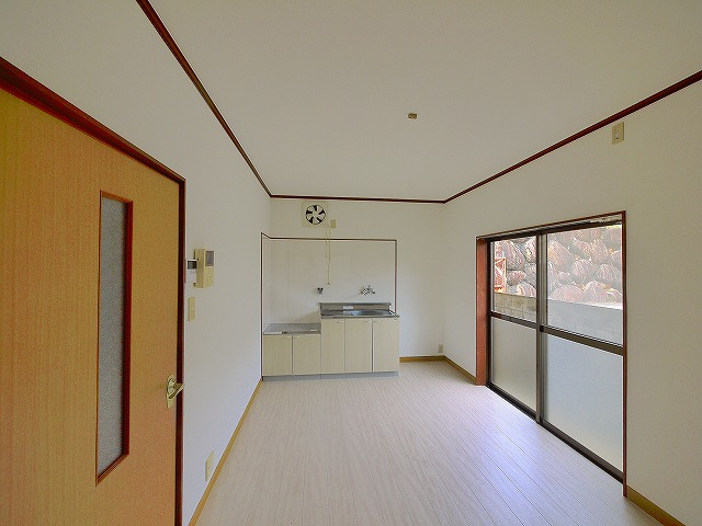 大西一戸建の居間・リビング