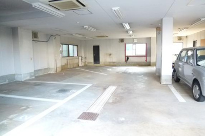 【その他共用部分】 | Riora23 | 敷地内駐車場です。
