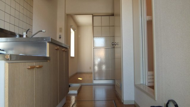 エミネンス高谷の玄関|玄関から室内を撮影致しました