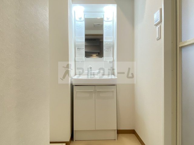 オーシャン青山の独立洗面台|オーシャン青山　シャンプードレッサー