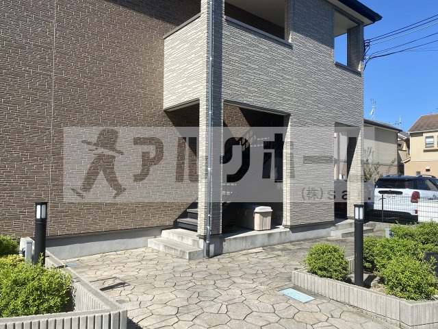 レフア弓削のエントランス