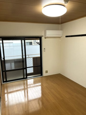 ドゥエルカームSの洋室