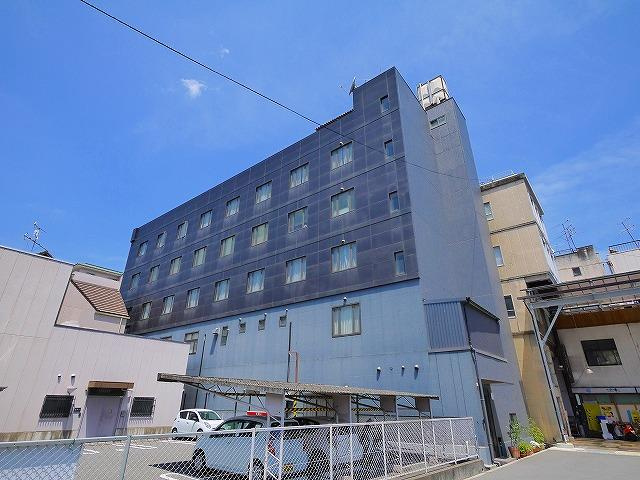 駅前グリーンビルの外観