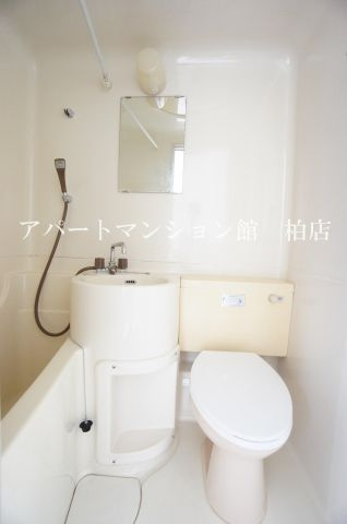 メゾン・リュミエールⅡの浴室