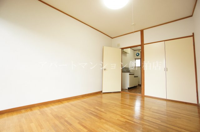 メゾン・リュミエールⅡの洋室