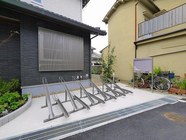 薬師郷Bのその他共用部分|自転車置き場