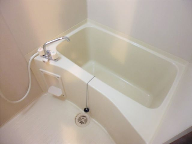 ポコアポコ明石鍛治屋町三番館の浴室