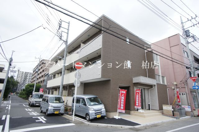 シェーヌⅣの駐車場