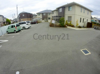 【駐車場】