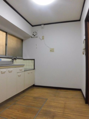 【居間・リビング】 | 堺市東区北野田583-5貸家