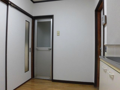 【居間・リビング】 | 堺市東区北野田583-5貸家