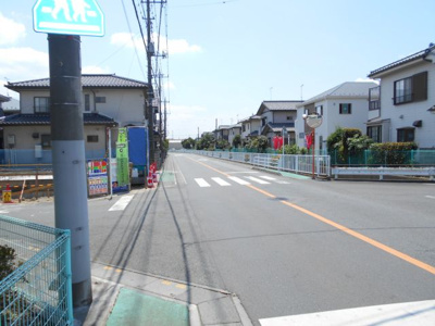 【前面道路含む現地写真】 | 北本　本町8丁目　全1棟　1号棟　47坪