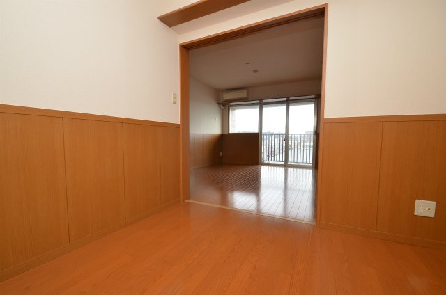 カレントⅡの洋室