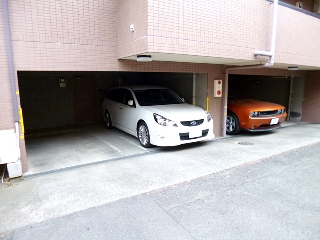 カーサペリオーレの駐車場
