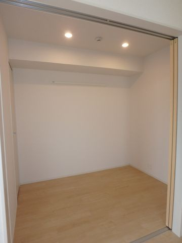グレイス茶屋町駅前 Bの洋室