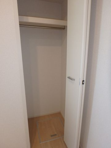 グレイス茶屋町駅前 Bの収納