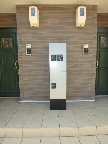 グレイス茶屋町駅前 Bのその他共用部分|宅配ボックス完備★