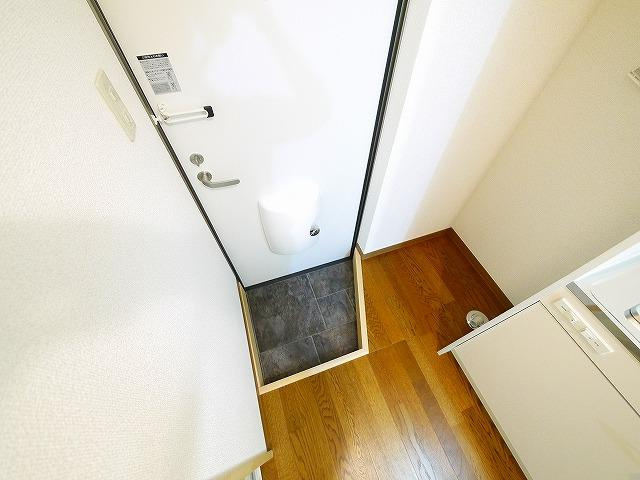 コーポ　エムワンの玄関