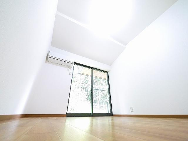 コーポ　エムワンの居間・リビング