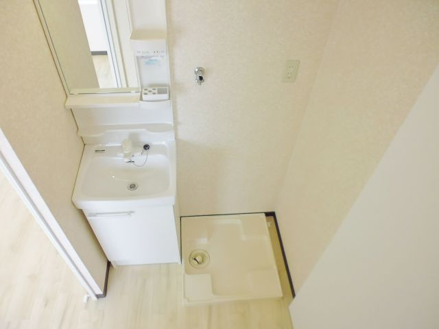 吉田マンションの独立洗面台