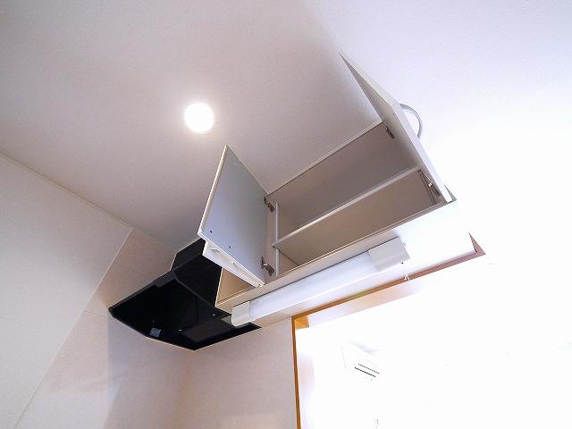 カモミール・西大寺Ｂのキッチン|コンパクトなキッチンで掃除もラクラク