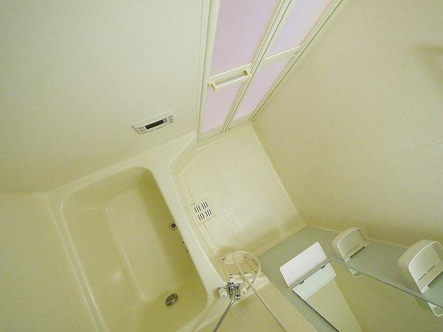 カモミール・西大寺Ｂの浴室|日々の疲れを癒すお風呂付です