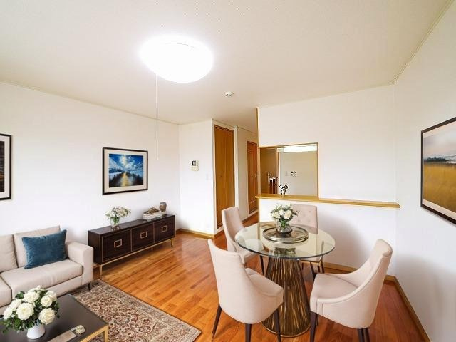 カモミール・西大寺Ｂの居間・リビング|CGで家具等を配置したもので家具等は含まれません