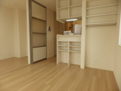 【居間・リビング】 | フェリチターレ | ※同建物別室参考写真