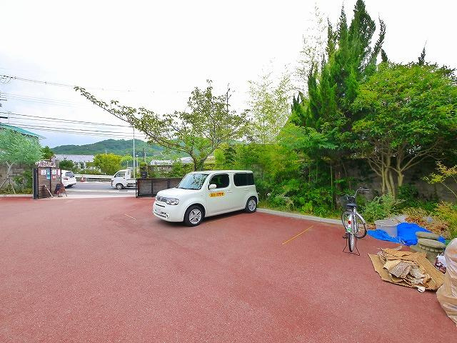 ALEGREの森の駐車場