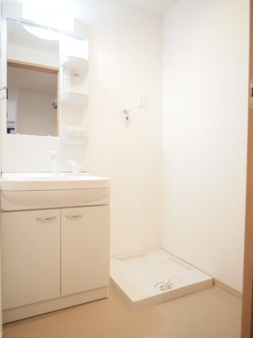 F maison AXIA8の洗面所