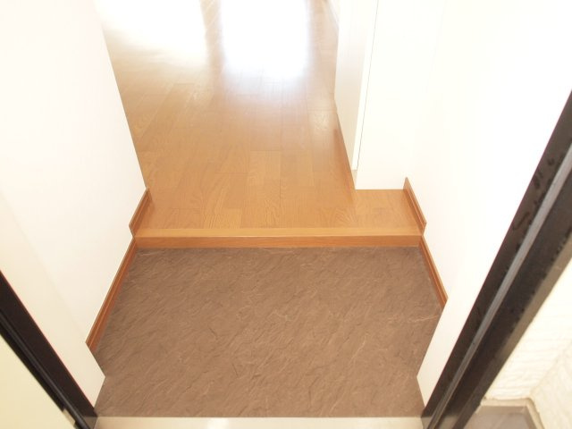 F maison 住之江の玄関