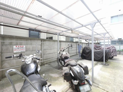 【その他共用部分】 | ヴェラハイツ鶴見 | バイク置場