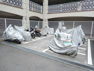 【その他共用部分】 | グランシティレイディアント横濱四季の森公園 | バイク置場