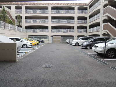 【駐車場】 | グランシティレイディアント横濱四季の森公園