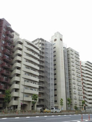 【外観】 | エンゼルハイム大森本町第2 | 管理人常駐につき管理体制良好・南東向きにつき陽当り良好♪